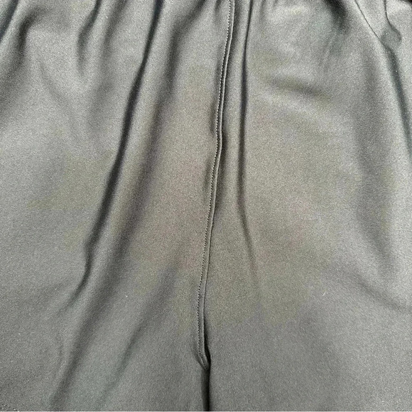 Old Navy Active Powersoft Yoga Shorts Black Pockets High Waist Size Medium - Picture 15 of 16